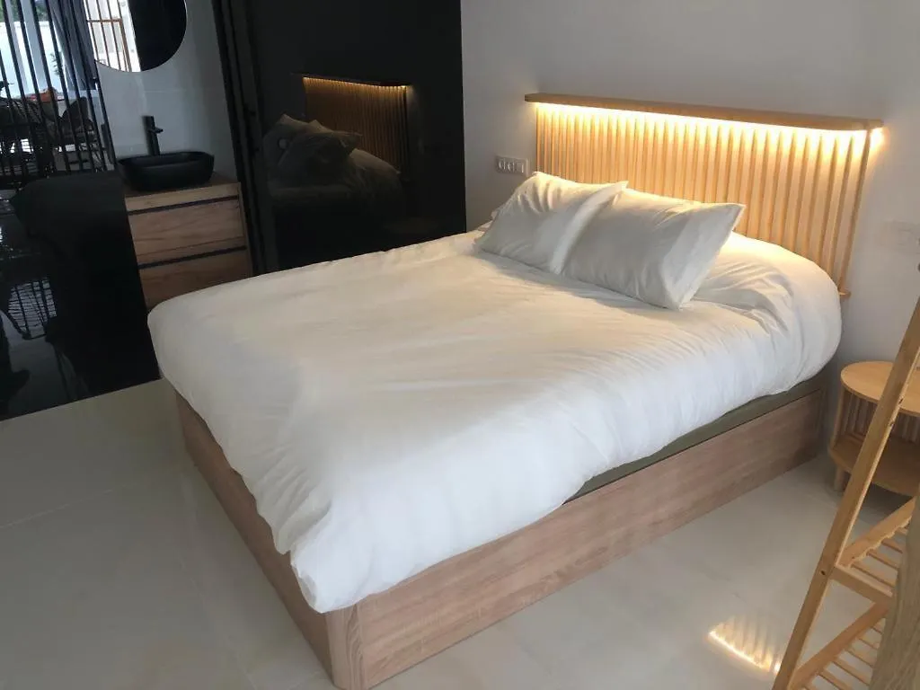 Suite Playamar Con Jacuzzi Torremolinos 0*,