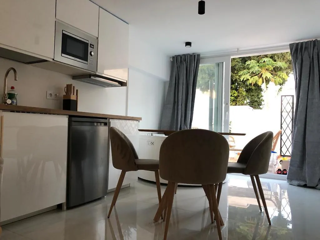 Apartment Suite Playamar Con Jacuzzi Torremolinos Spain